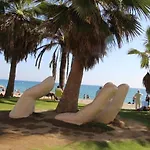 Centro Y Playa アパート フエンヒロラ