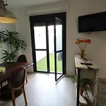 Centro Y Playa Апартаменти