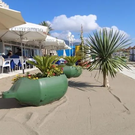 Centro Y Playa Фуенхірола